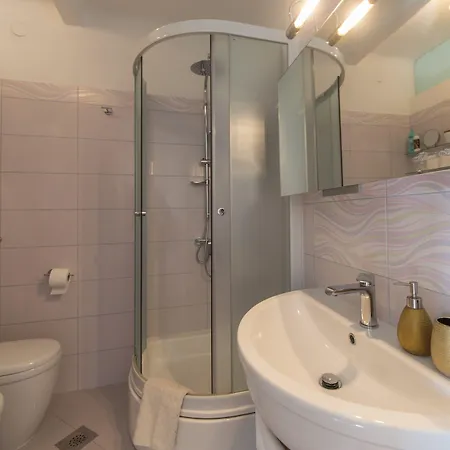 Tifani Lux Apartamento *